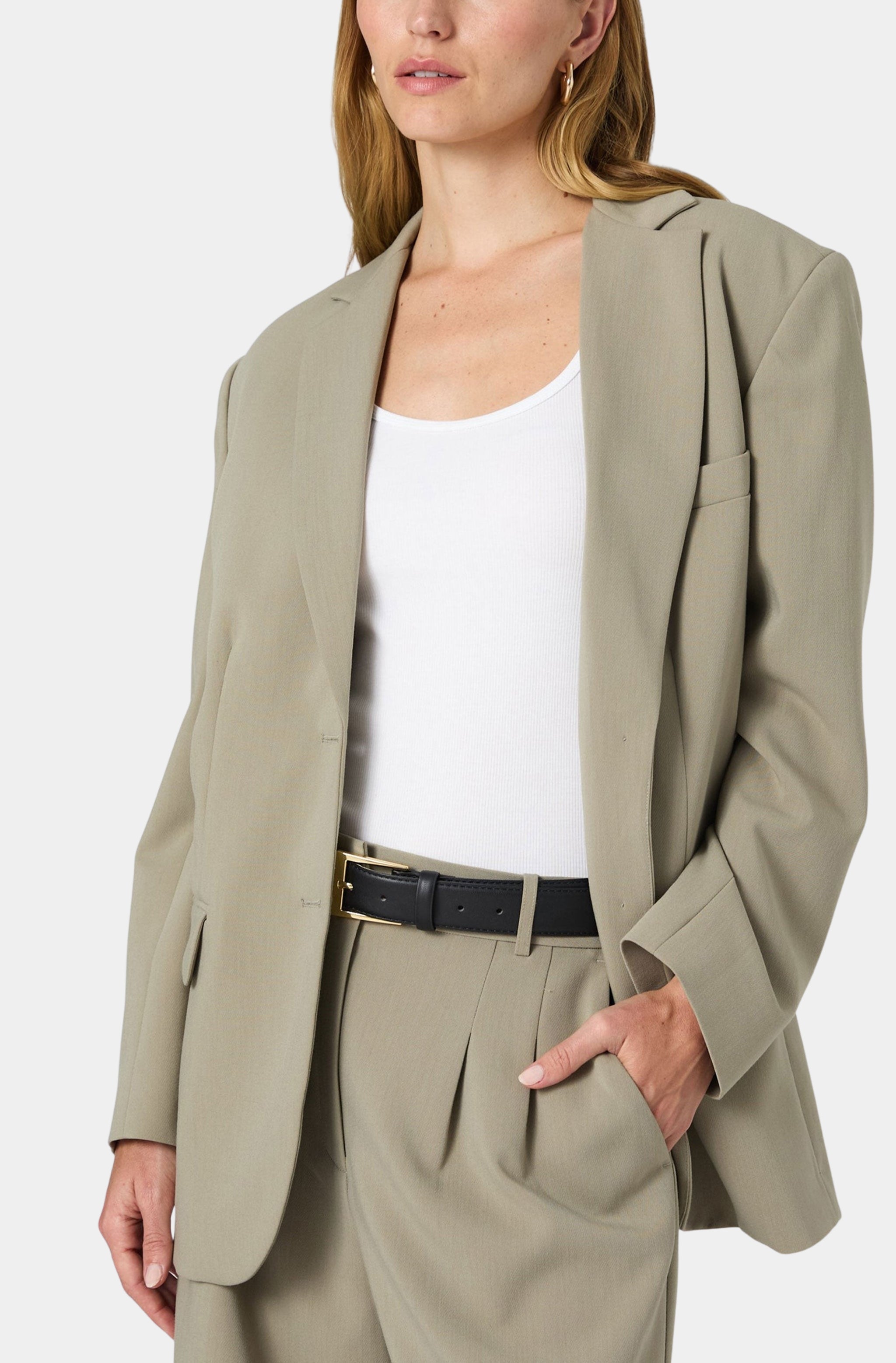 Azra Twill Blazer with classic split lapel collar