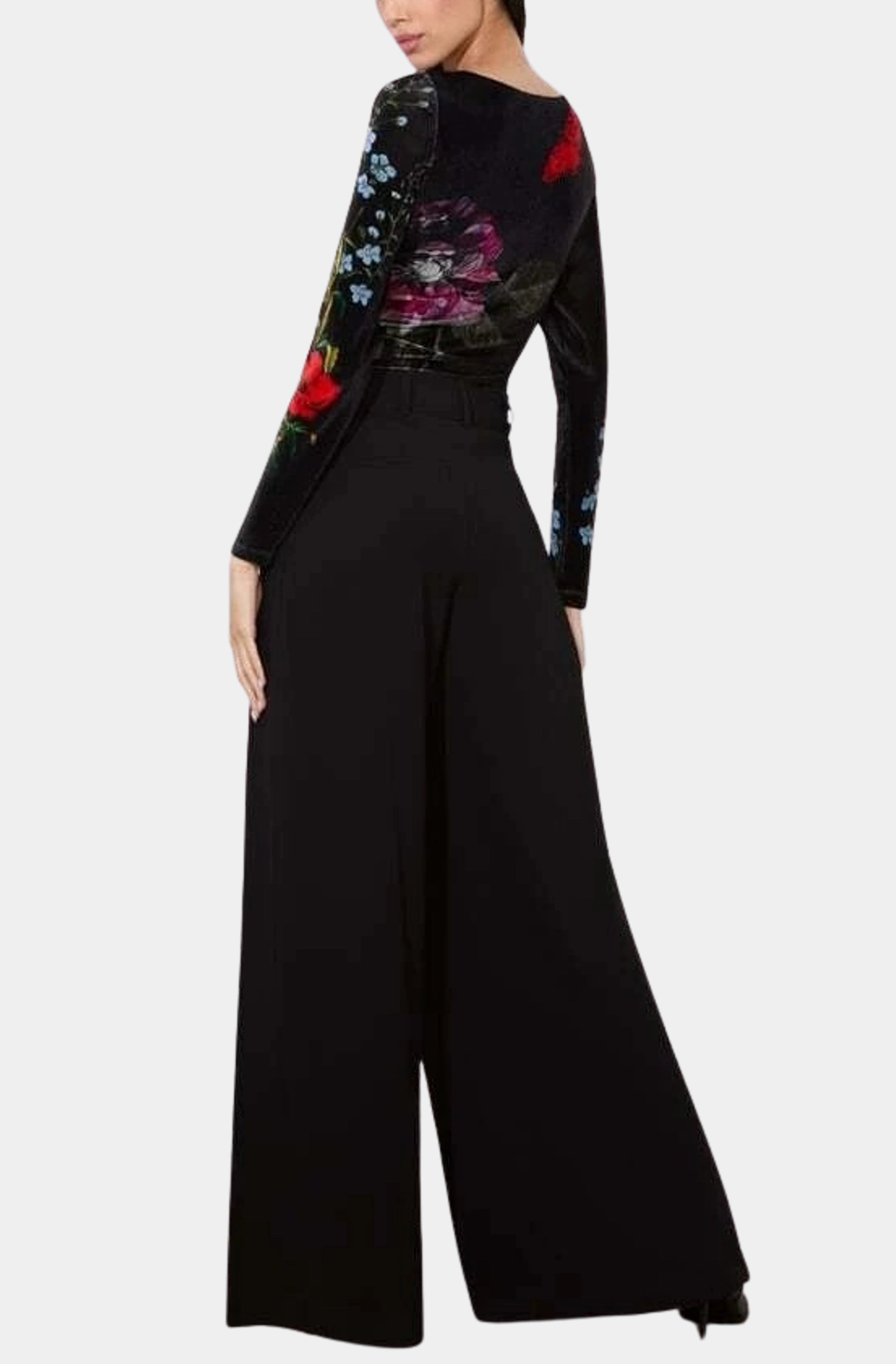 Delaina Scoop Neck Long Sleeve Top